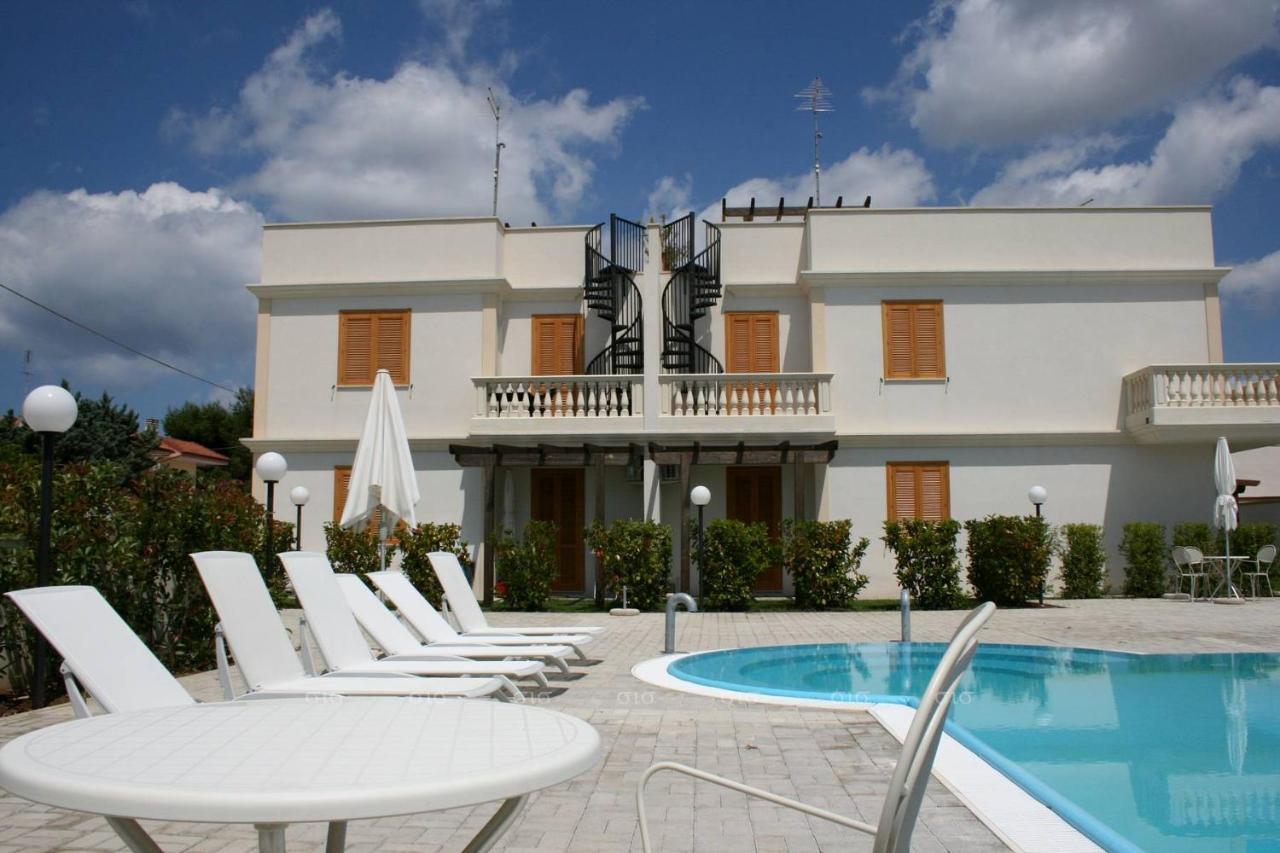 Appartamenti Ginevra Santa Maria al Bagno Buitenkant foto